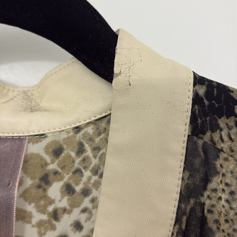 Snake Print Muscle Tank - Picture 3 of 5
